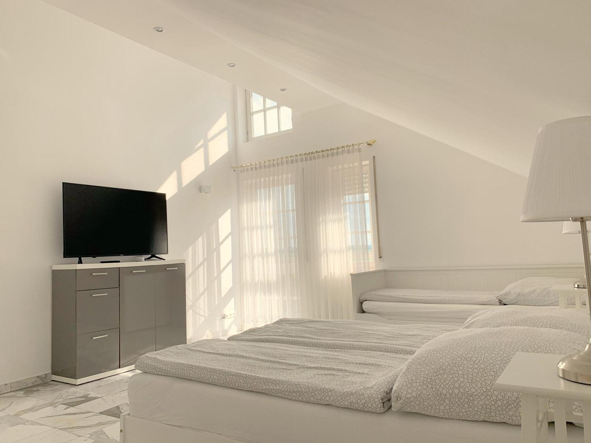 F10 Apartments Roth Pfaffenhofen an der Roth Ngoại thất bức ảnh